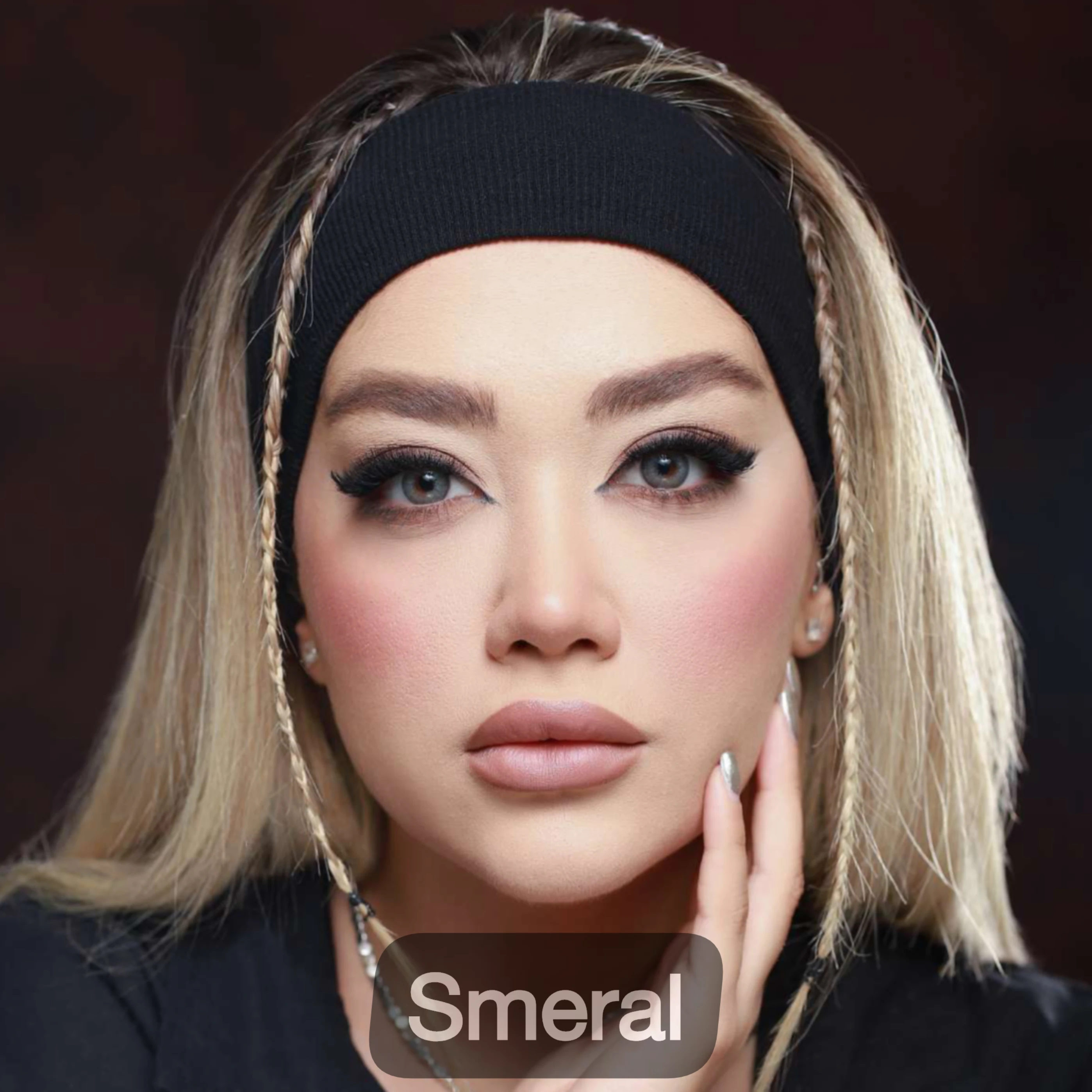 لنز رنگی سالانه هرا (Hera)