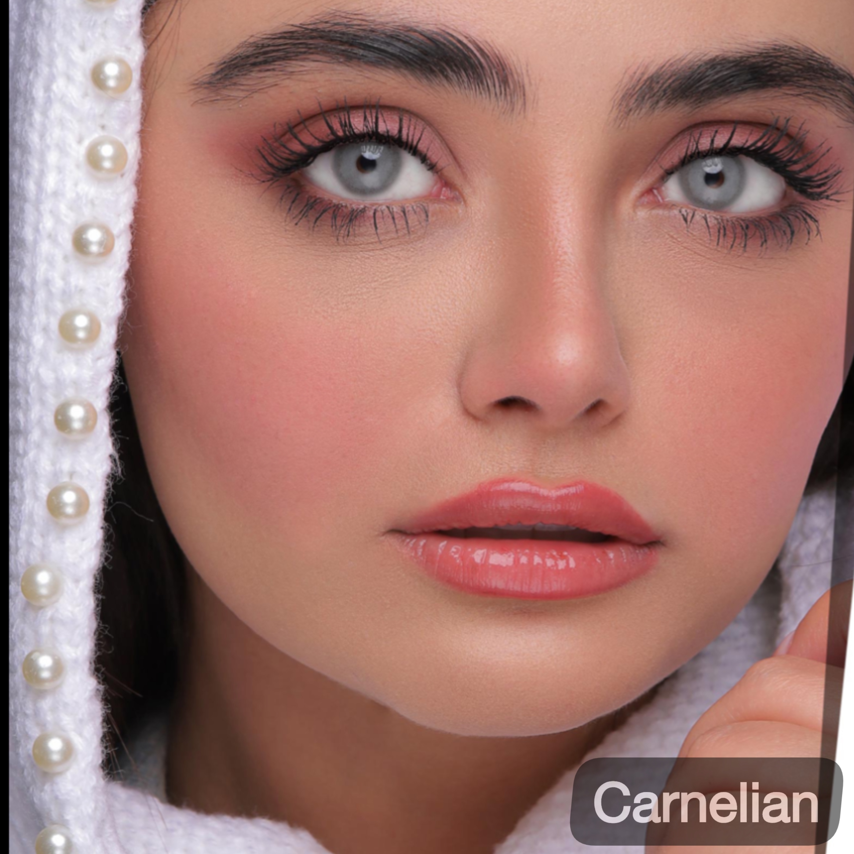 لنز رنگی سالانه یونیک (Uniqe)
