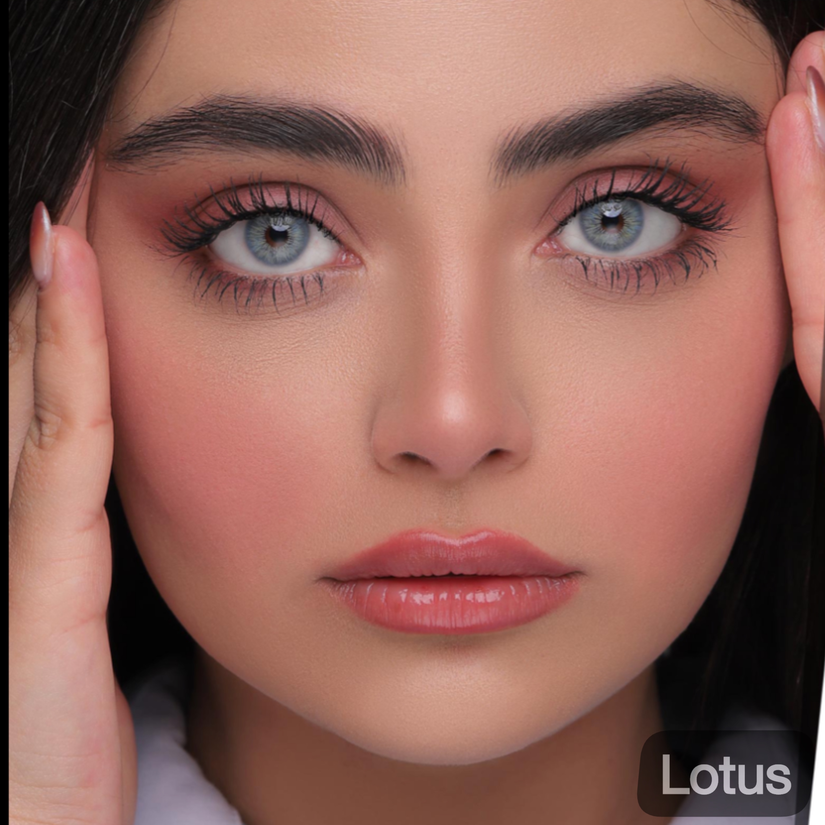 لنز رنگی روزانه یونیک (Uniqe)